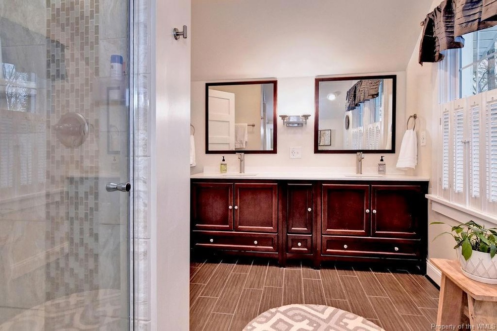 300 Thompson Ave, West Point, VA 23181 - photo 1