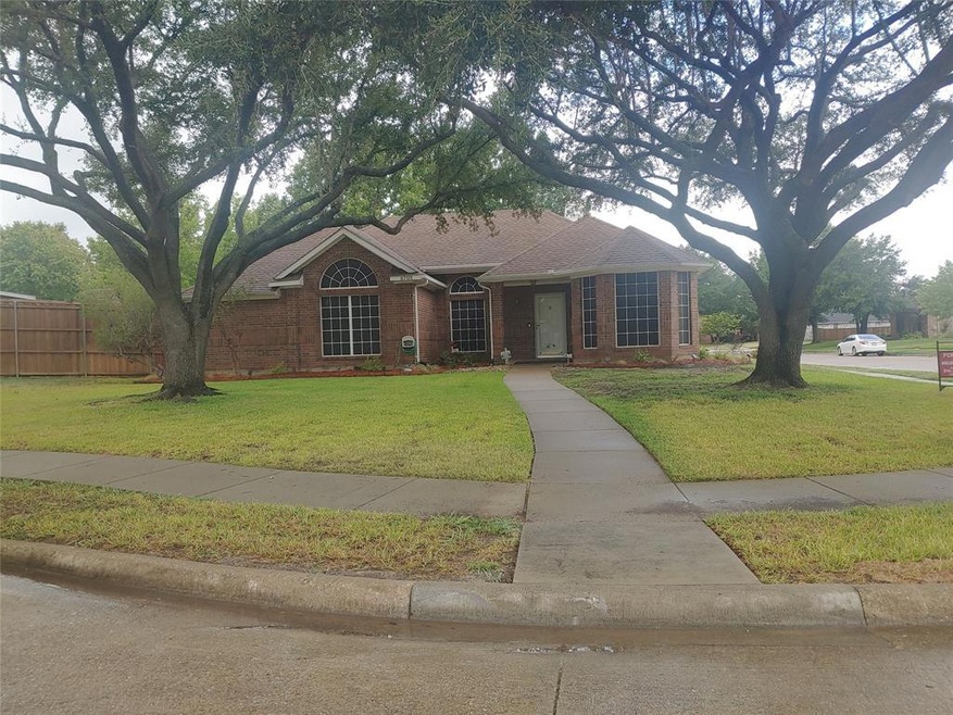 6705 Ruth Cir, Rowlett, TX 75089 - photo 1