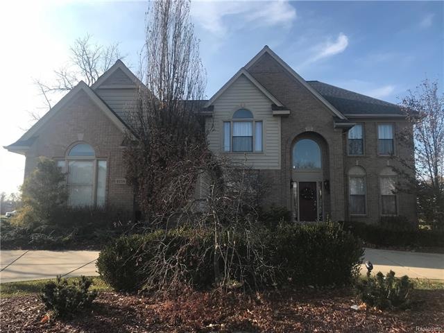 6256 Berwick Dr, West Bloomfield, MI 48322 - photo 1