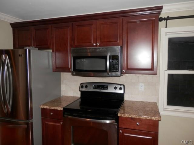 32 Weed Hill Ave unit F, Stamford, CT 06907 - photo 1