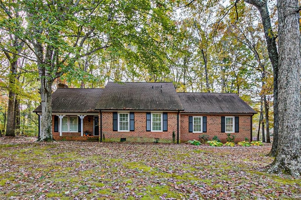 810 Laurel Dr, Asheboro, NC 27205 - photo 1