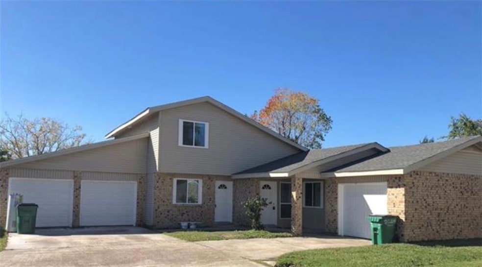 209 Lenzie Dr unit B, La Place, LA 70068 - photo 1