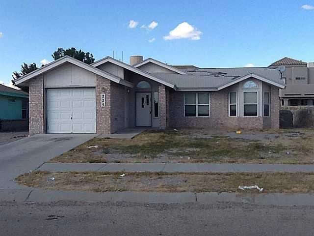 225 Barrel Cactus Dr, Horizon City, TX 79928 - photo 1