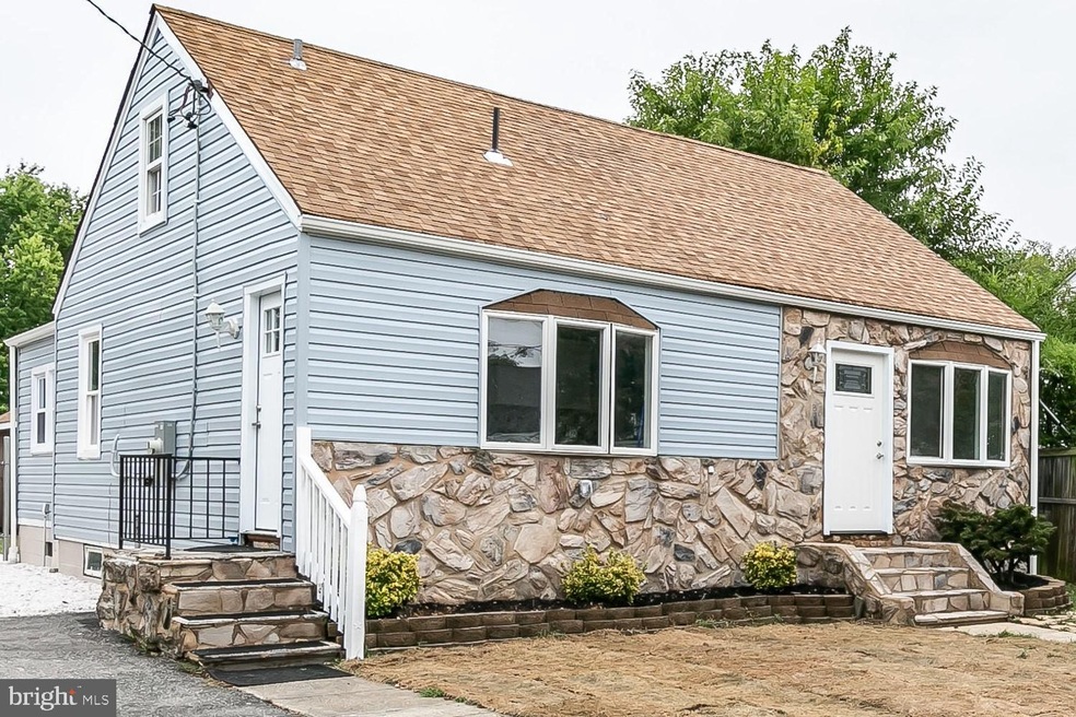 826 Martin Rd, Essex, MD 21221 - photo 1