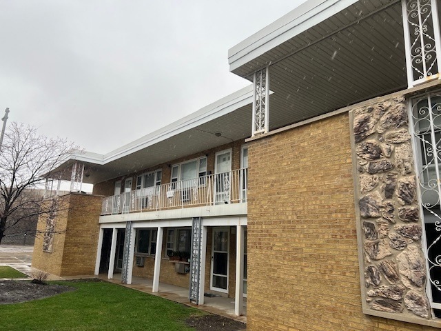 4753 25th Ave unit 18, Schiller Park, IL 60176 - photo 1