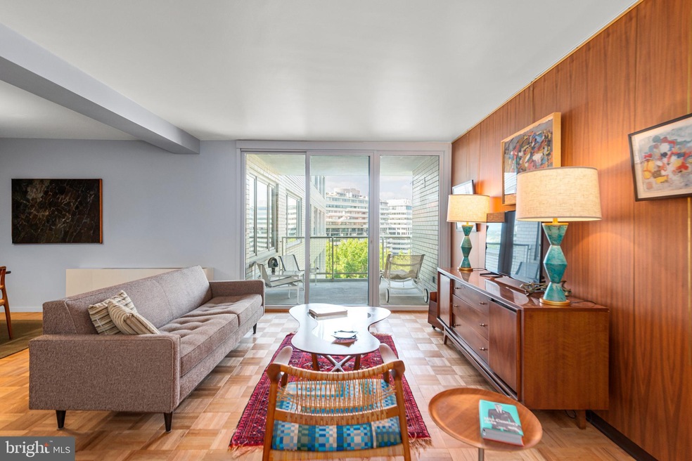 The Potomac Plaza Co-op unit 700, Washington, DC 20037 - photo 1