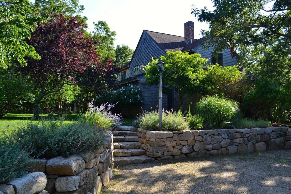 190 Waldron Bottom Rd, Vineyard Haven, MA 02568 - photo 1