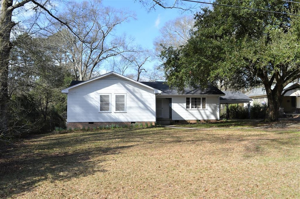 315 Laurel St, McComb, MS 39648 - photo 1