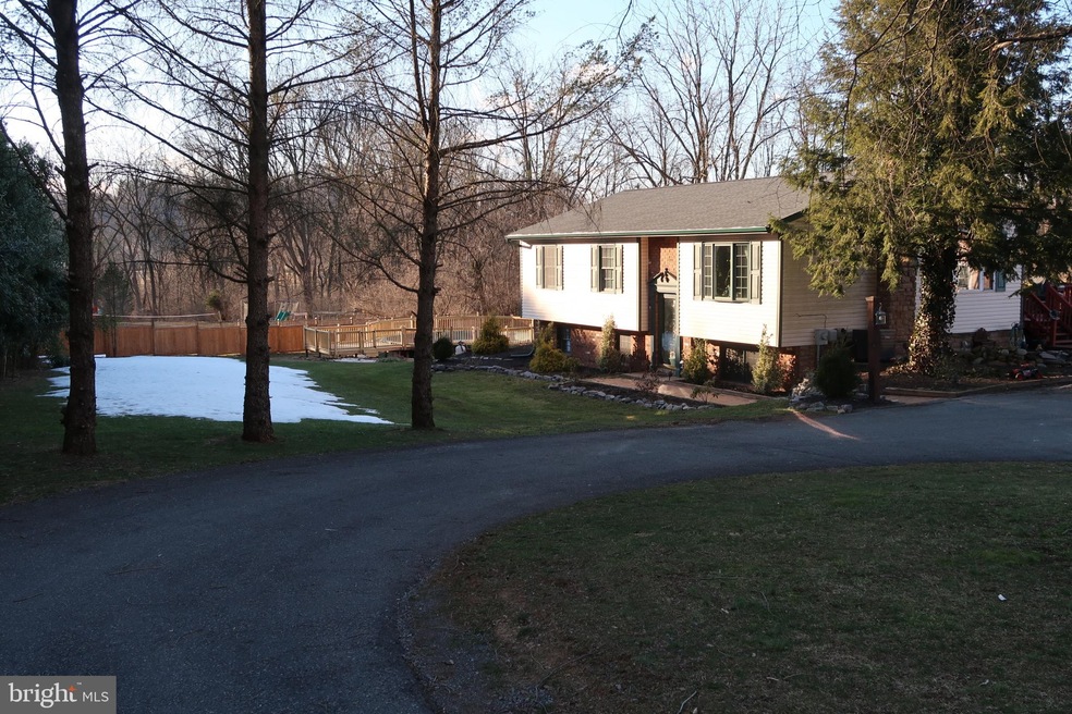 4526 Stoudts Ferry Bridge Rd, Reading, PA 19605 - photo 1