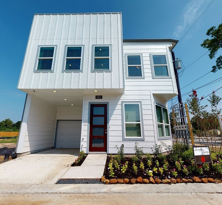 9018 Lonestar River Ln, Houston, TX 77080 - photo 1