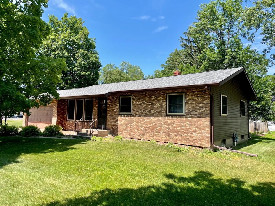 1419 5th Ave E, Menomonie, WI 54751 - photo 1