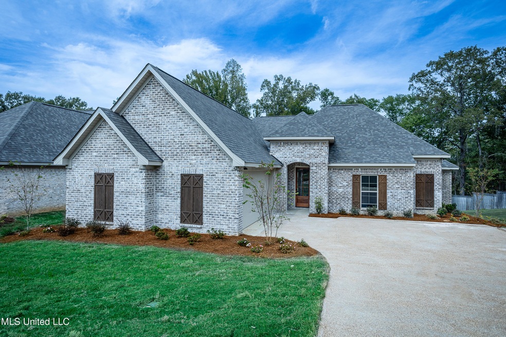 427 Julee Cir