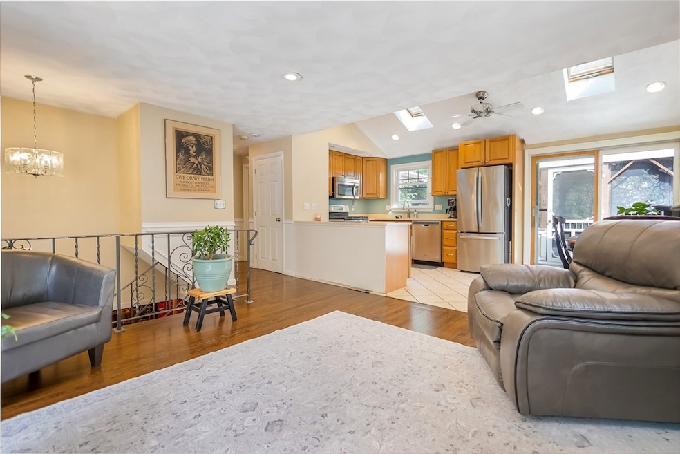 Pending $649,900 • Co-Listing Agent