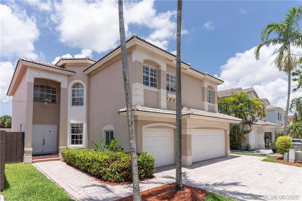 10865 NW 73rd Terrace, Doral, FL 33178 - photo 1