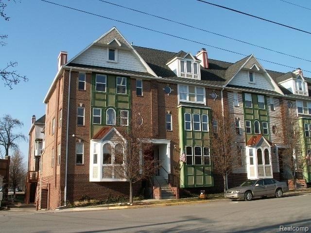 210 N. State exterior.JPG