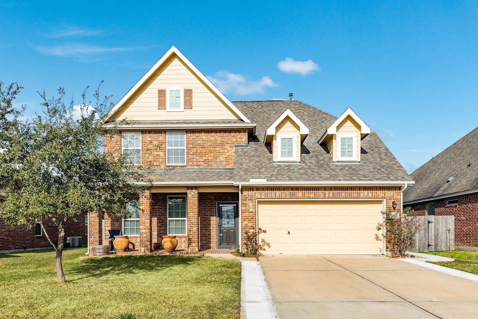 2065 Lepper St, Alvin, TX 77511 - photo 1