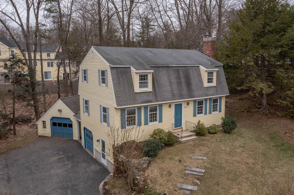 20 Meredith Dr, Nashua, NH 03063 - photo 1