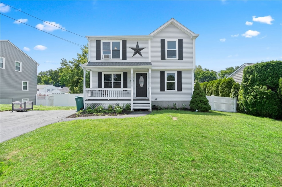 121 Capwell Ave, Woonsocket, RI 02895 - photo 1