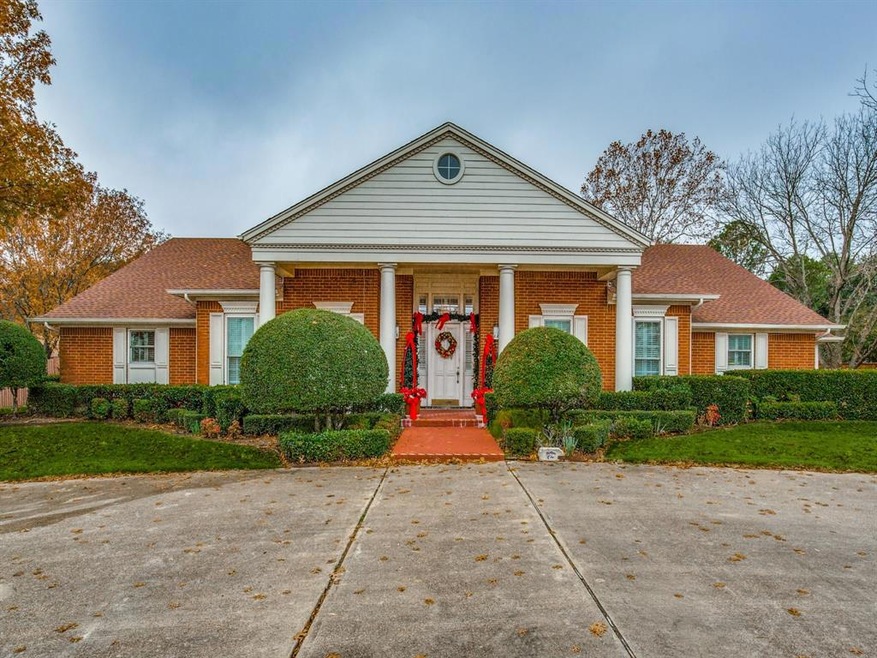 2205 Park St, Ennis, TX 75119 - photo 1