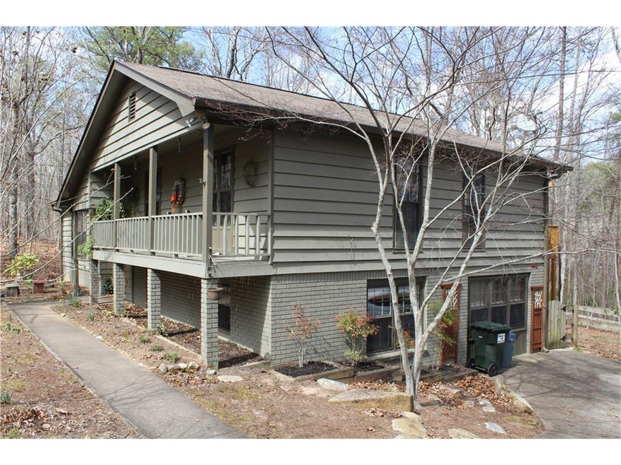 Renovated Mountain House on 2 Wooded Lots