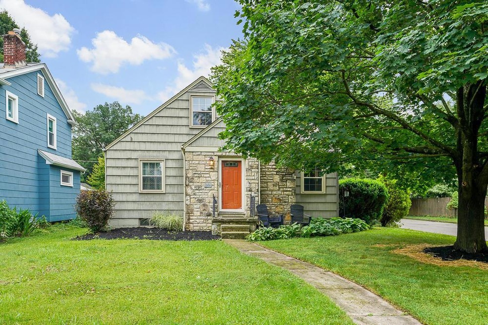2950 Oaklawn