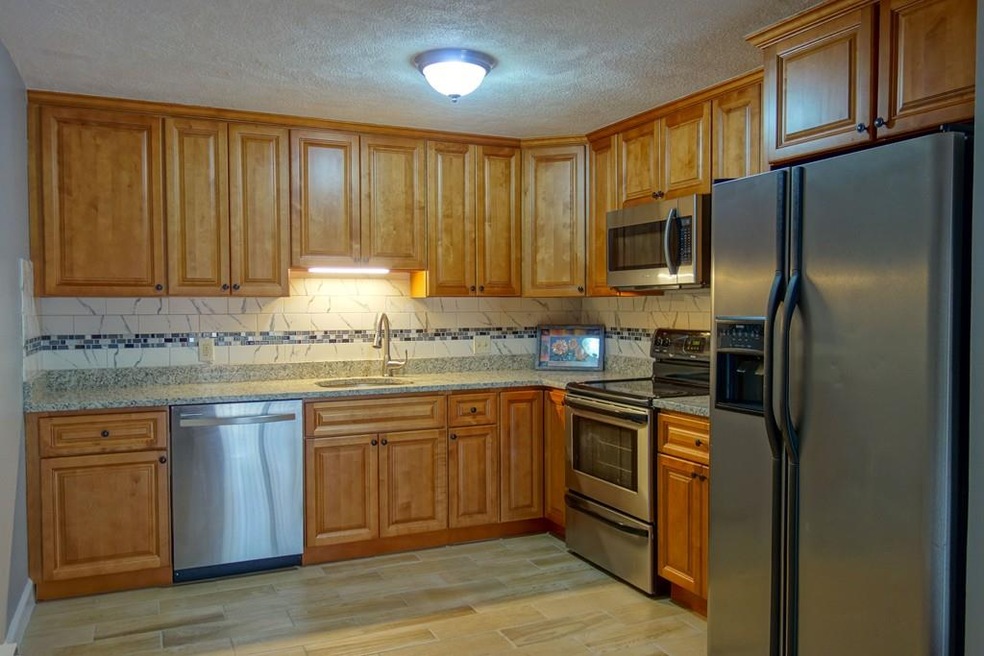 5 Walker Rd unit 7, North Andover, MA 01845 - photo 1