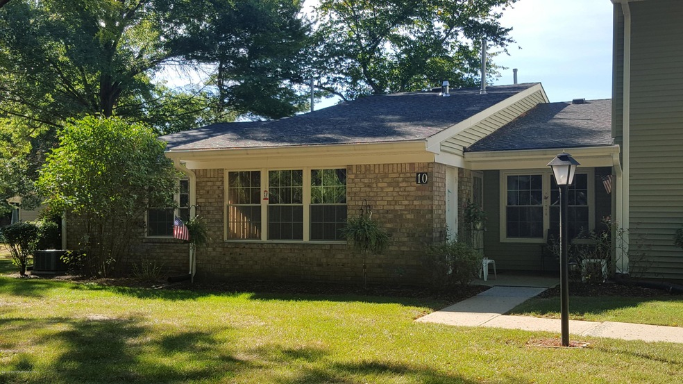 10 Quince Ct unit 259, Red Bank, NJ 07701 - photo 1