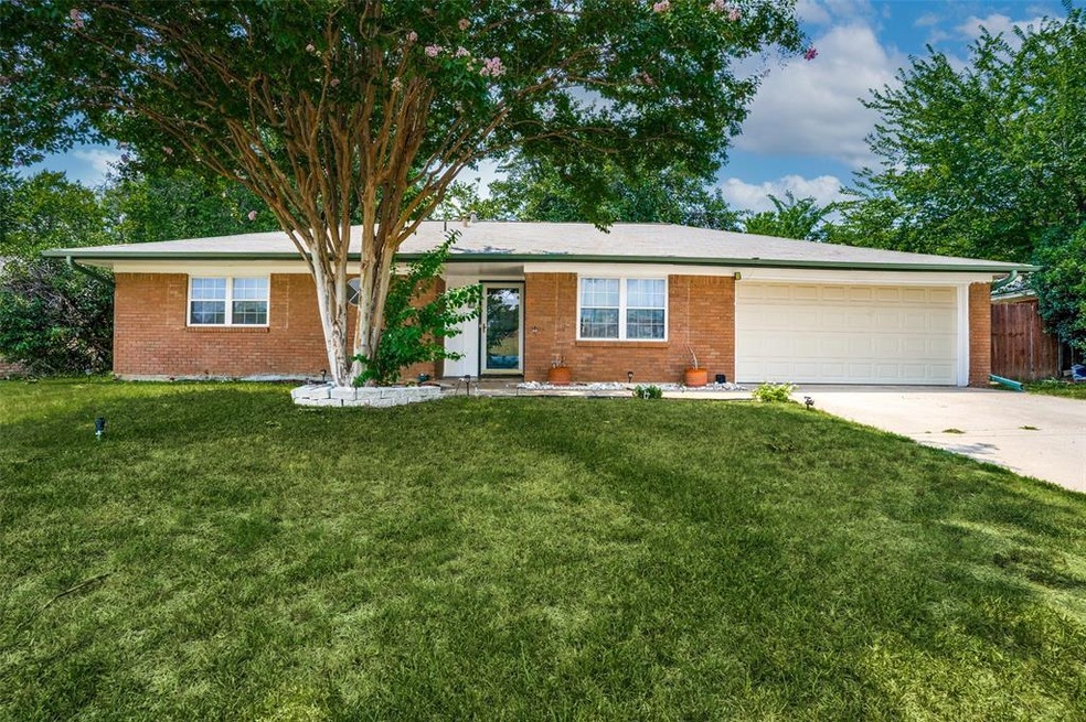 1157 Irwin Dr, Hurst, TX 76053 - photo 1