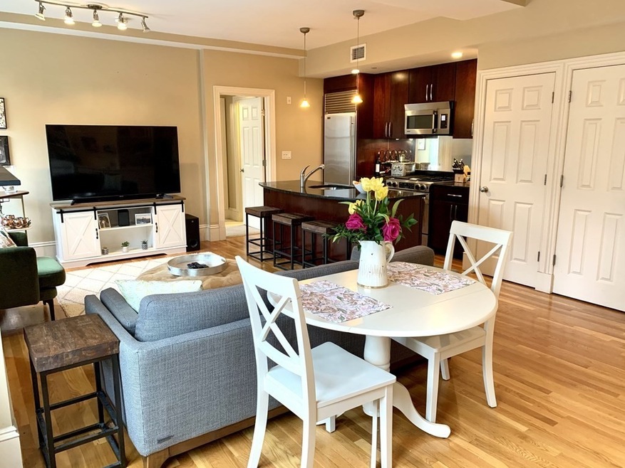 486 Shawmut Ave unit 6, Boston, MA 02118 - photo 1