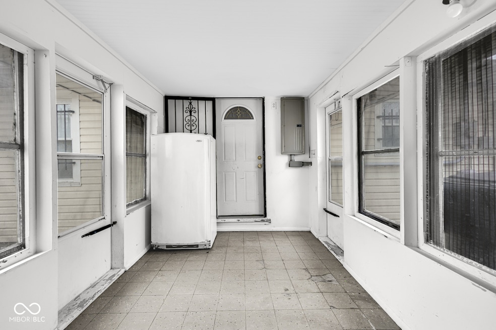 2308 W 16th St, Anderson, IN 46016 - photo 1