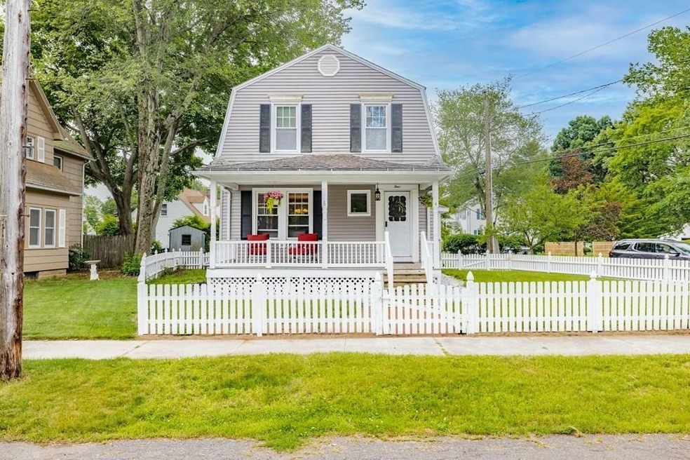 4 Johnson St, West Springfield, MA 01089 - photo 1