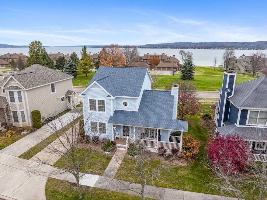 704 Lake Park Dr, Boyne City, MI 49712 - photo 1