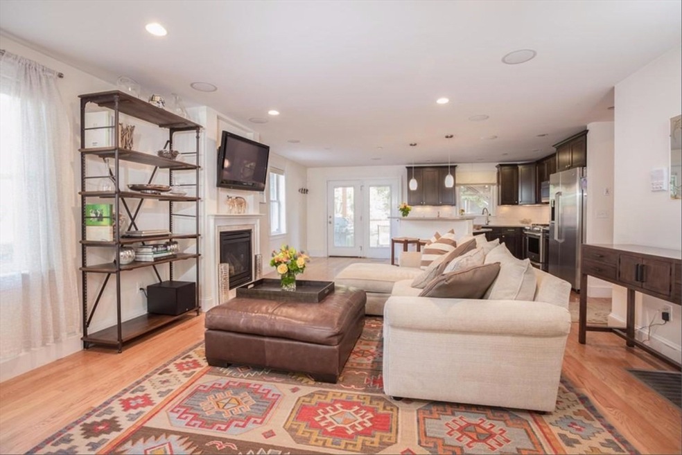 623 E 2nd St unit 1, Boston, MA 02127 - photo 1