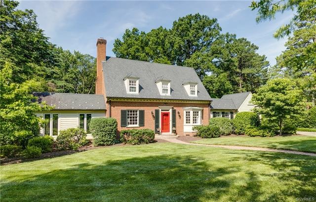 3807 Sulgrave Road in Windsor Farms