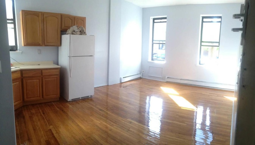 31-51 42nd St unit 1F, Astoria, NY 11103 - photo 1