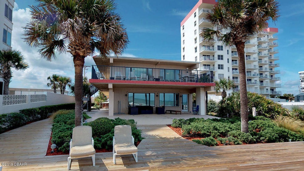 002_1167-oceanshore-blvd-18-10122018_084