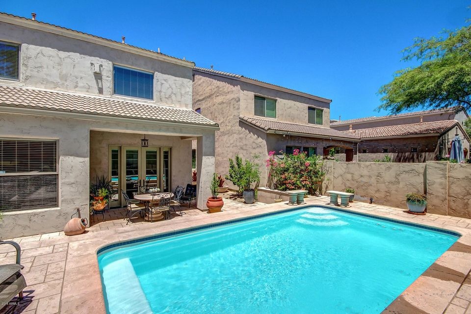 8107 N 13th Way, Phoenix, AZ 85020 - photo 1