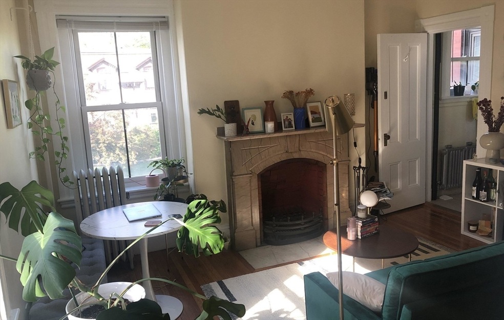 124 Summer St unit 3, Somerville, MA 02143 - photo 1