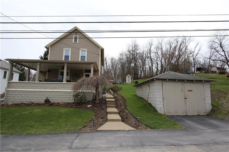 Absolute Move-in Condition 3 Bedroom w/ 1 Car Inte