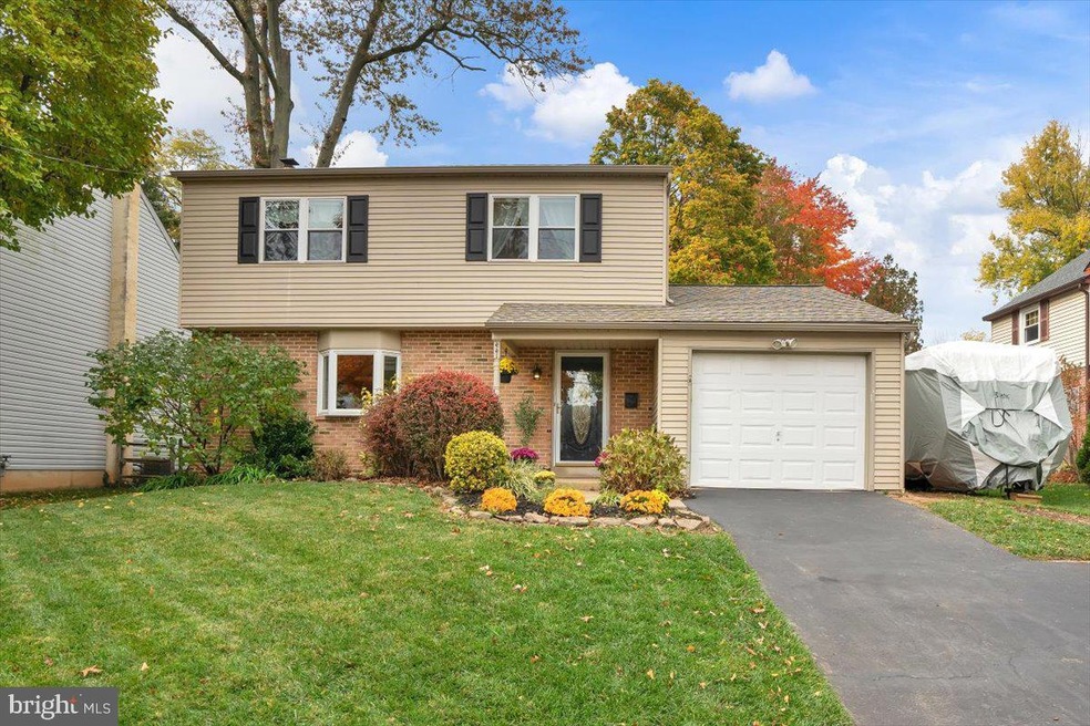 441 Edgewood Dr, Ambler, PA 19002 - photo 1