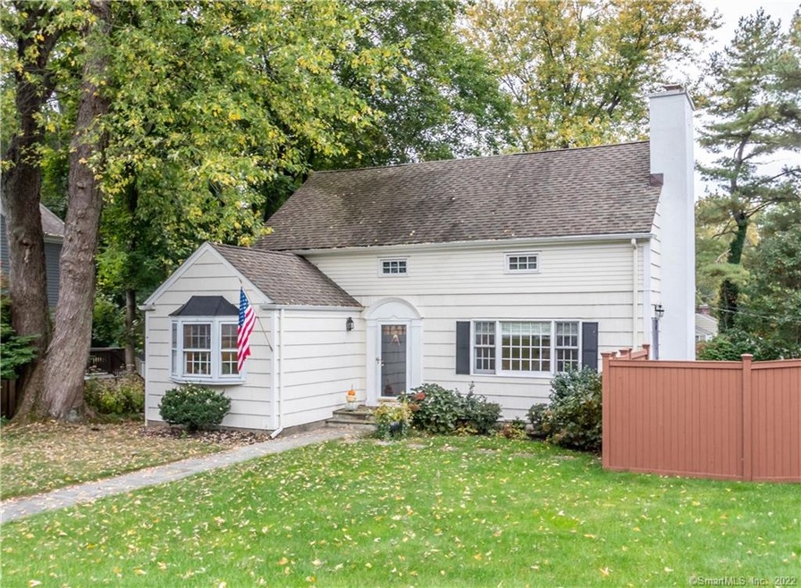 11 Edelweiss Ln, Darien, CT 06820 - photo 1