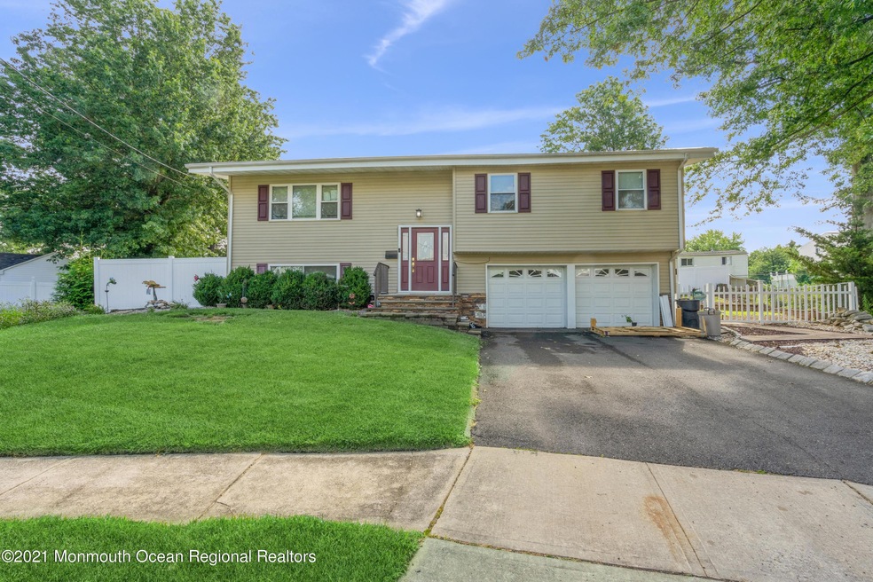 08_12BUTTONWOODDRIVE_2013_HiRes