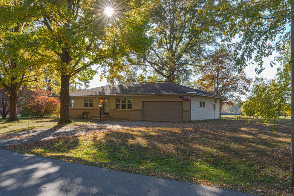 605 Hillcrest MLS-