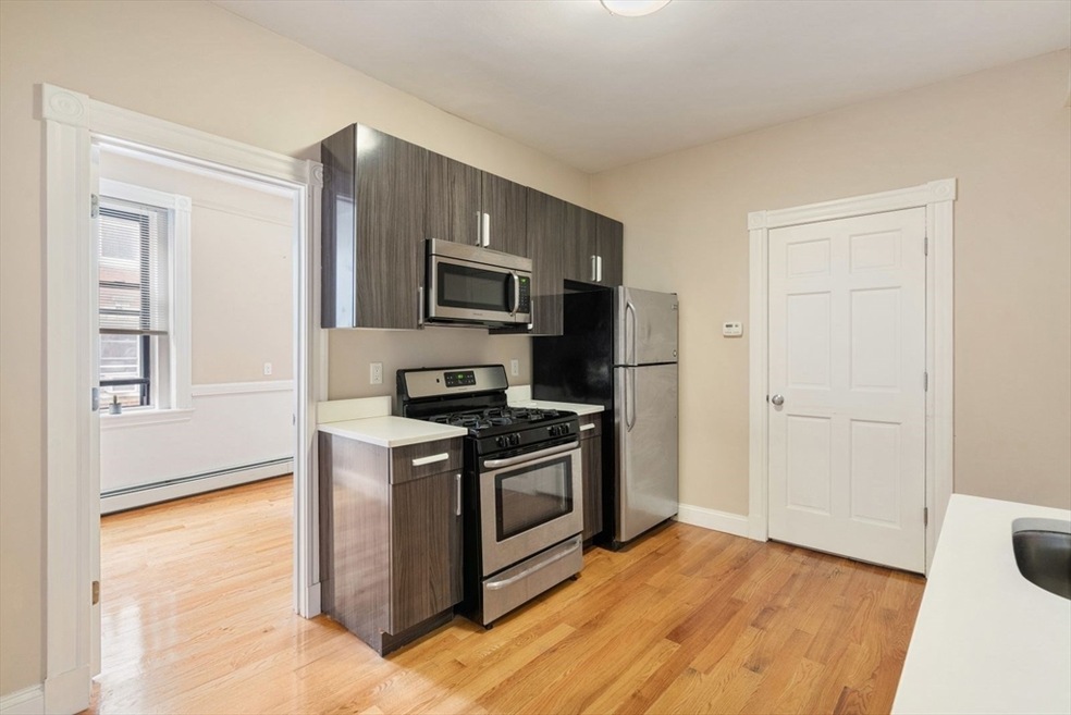 155 Salem St unit 4, Boston, MA 02113 - photo 1