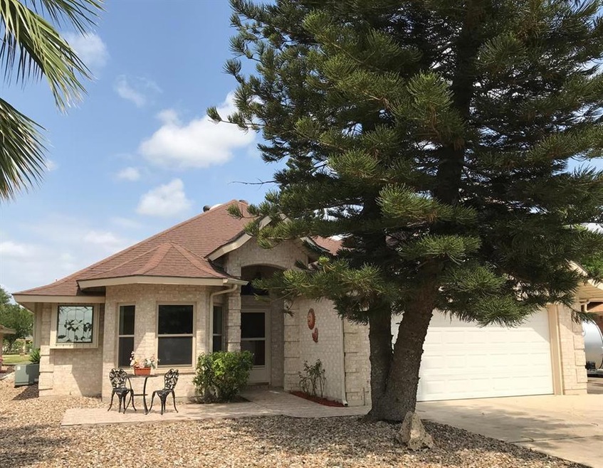 833 Nada Dr, Alamo, TX 78516 - photo 1