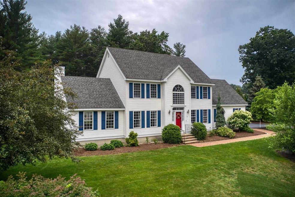 46 Buckingham Dr, Londonderry, NH 03053 - photo 1