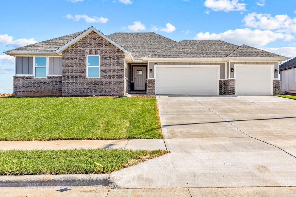 1092 S Gettysburg Loop, Republic, MO 65738 - photo 1