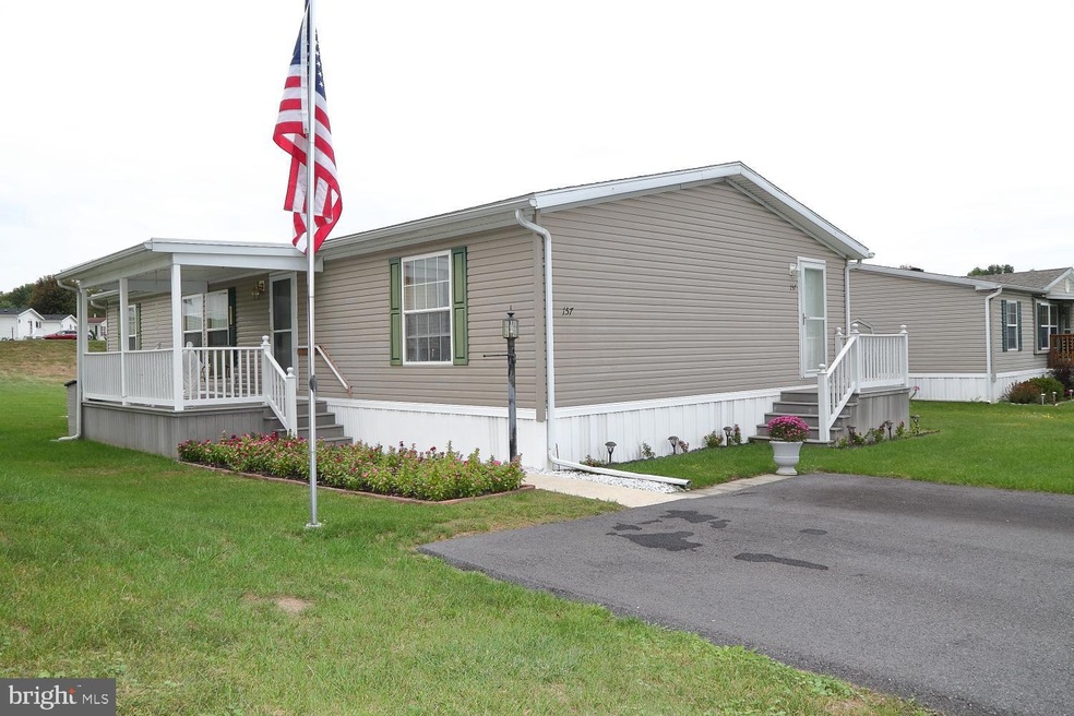 157 Greenbriar Cir, Lancaster, PA 17603 - photo 1