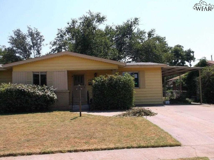 1301 Harvey Dr, Wichita Falls, TX 76302 - photo 1