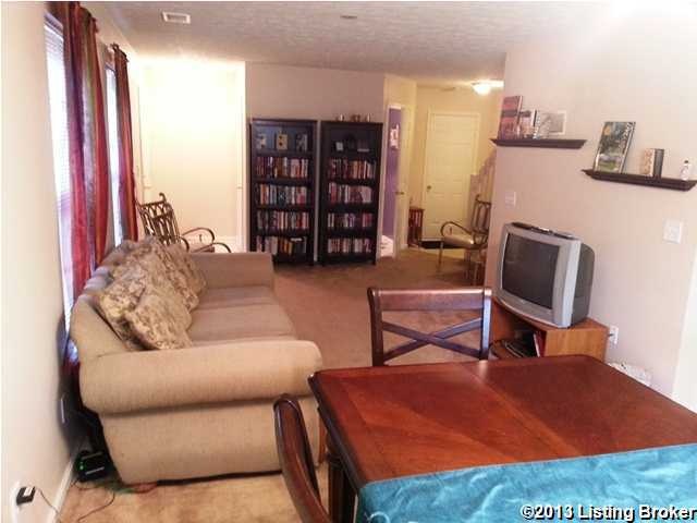 8447 Grand Trevi Dr, Louisville, KY 40228 - photo 1